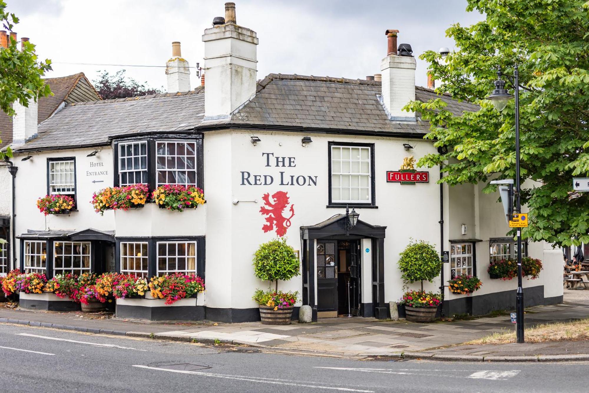The Red Lion Hotel 히드로 외부 사진
