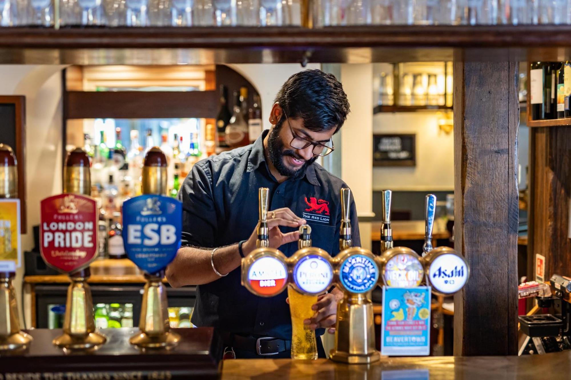 The Red Lion Hotel 히드로 외부 사진