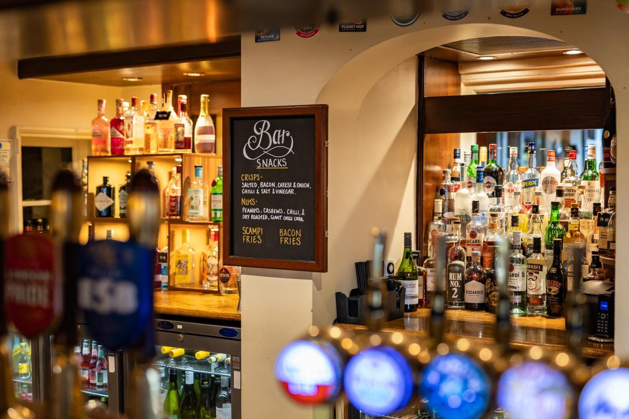 The Red Lion Hotel 히드로 외부 사진