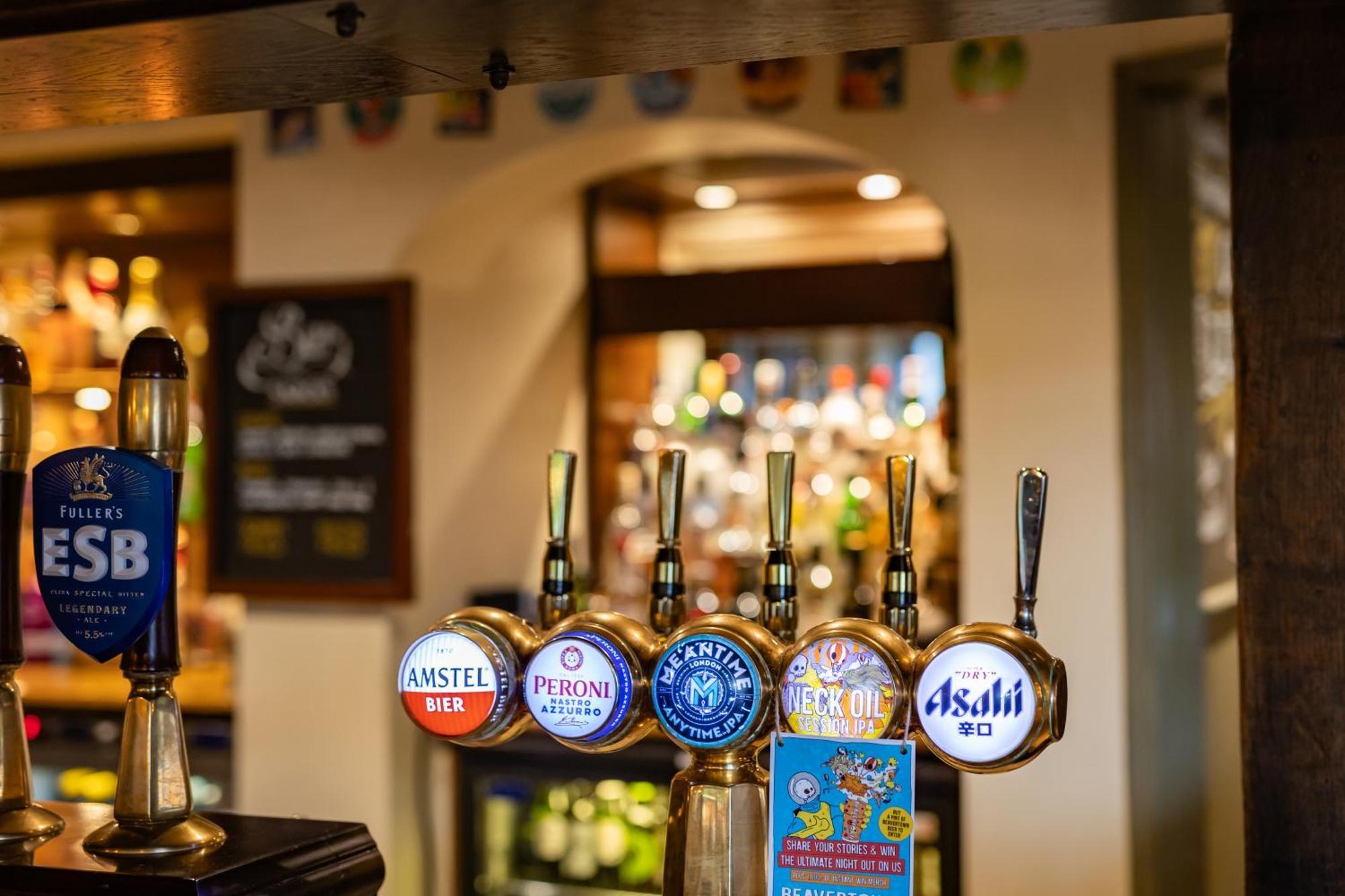 The Red Lion Hotel 히드로 외부 사진